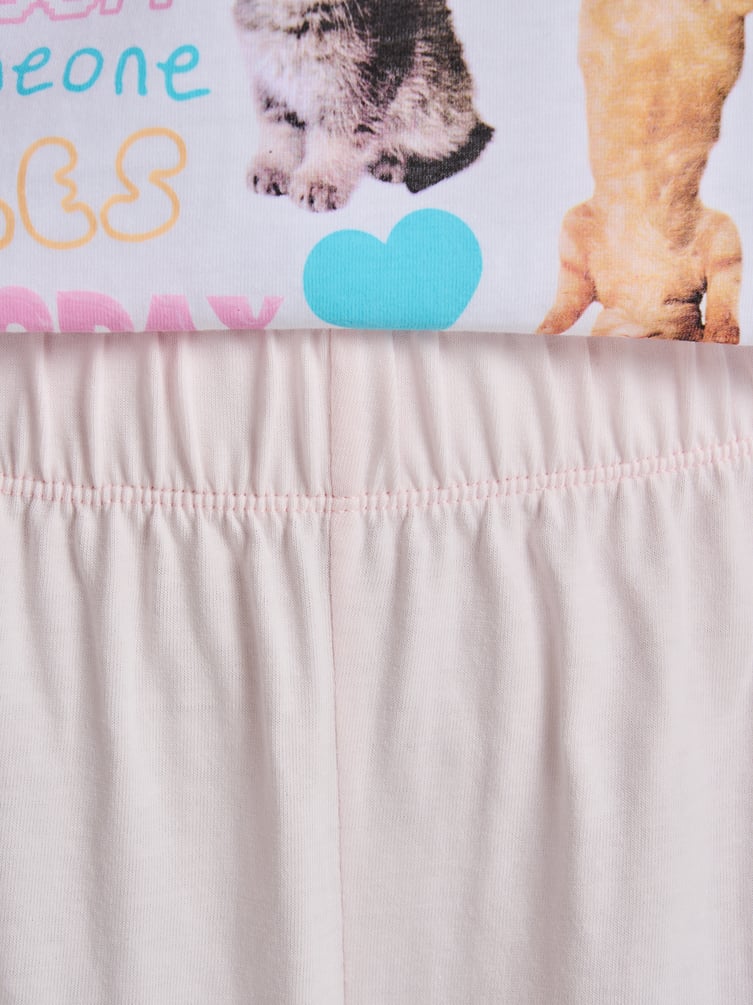 Пижама с принтом котиков и брюками