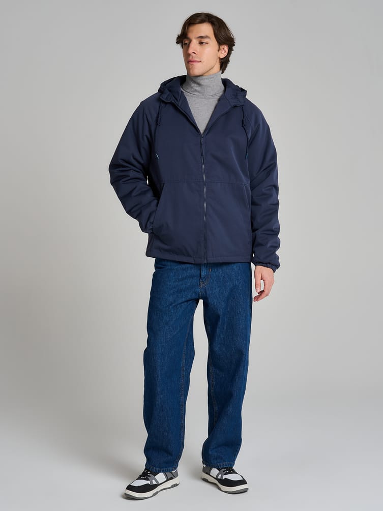 Демисезонная куртка с капюшоном