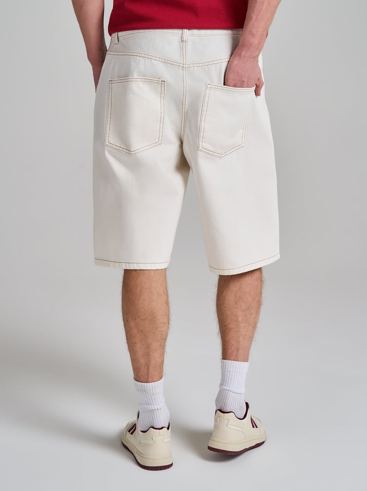 Удлиненные джинсовые шорты бермуды