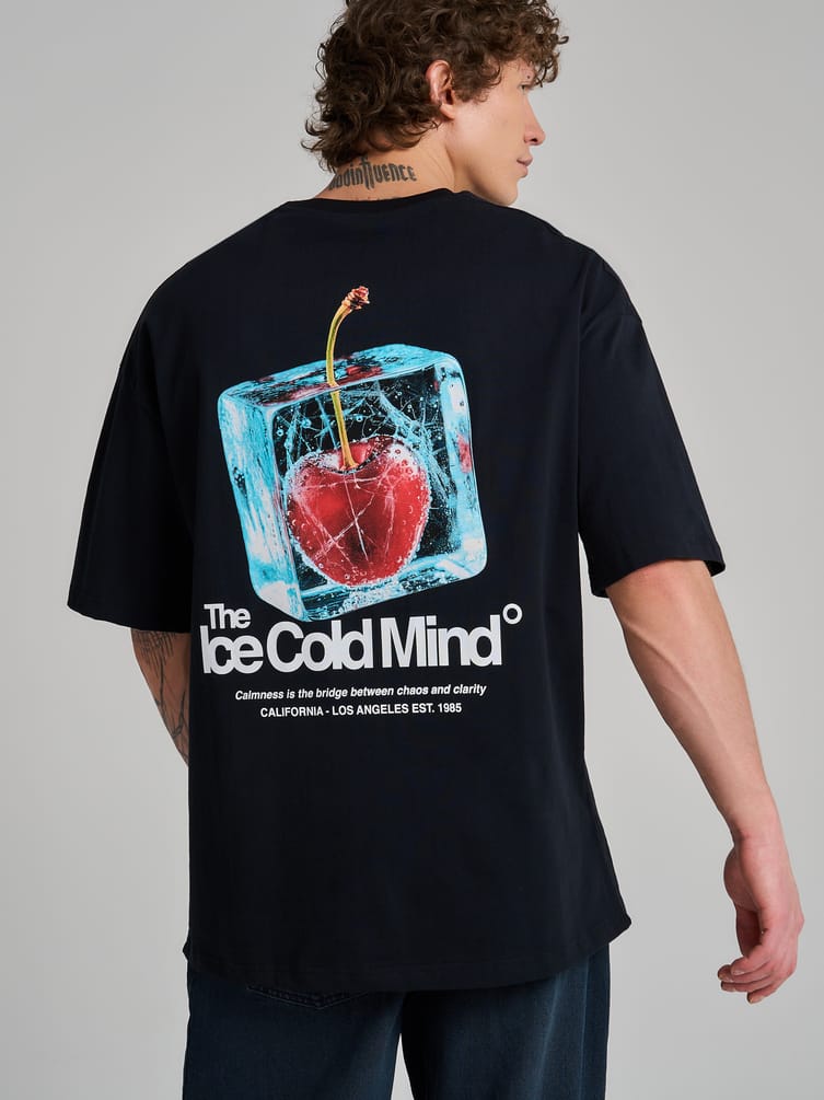 Футболка оверсайз с принтом на спине