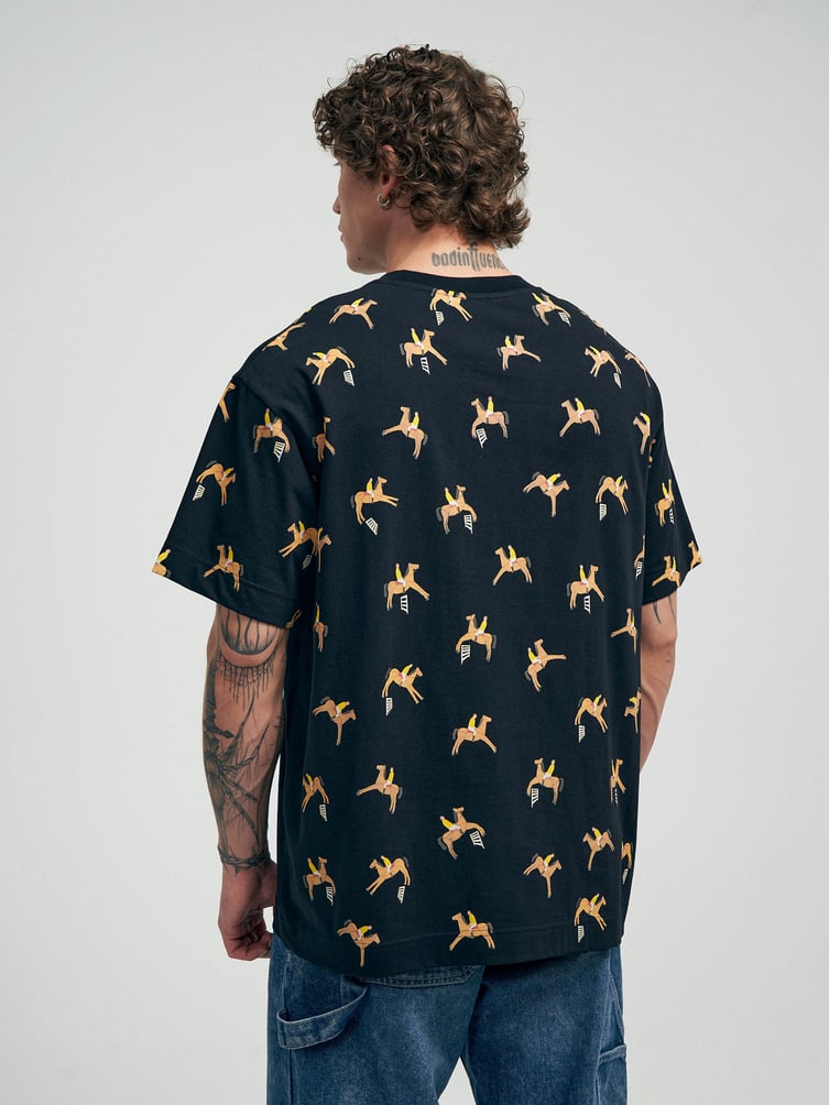 Футболка оверсайз с принтом картин Андрея Карпова