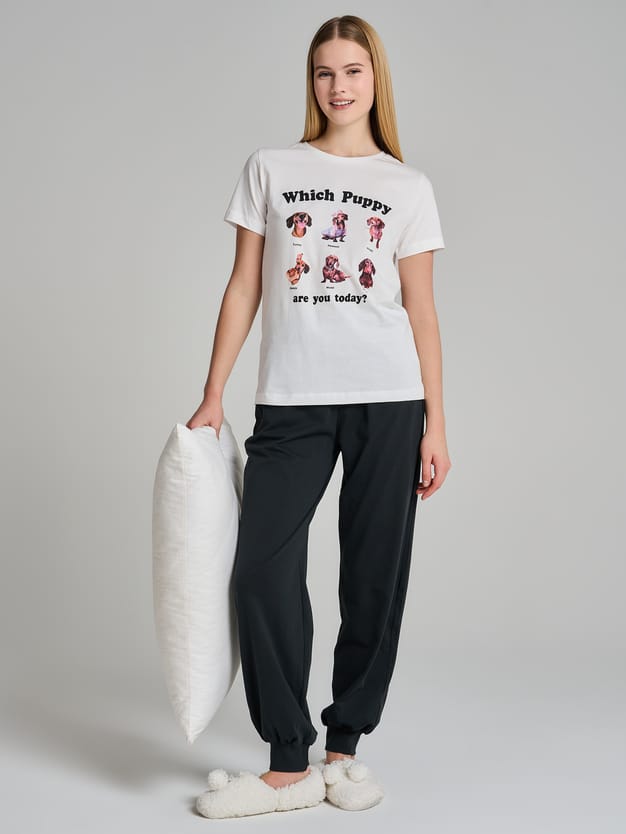 Пижама с принтом и брюками