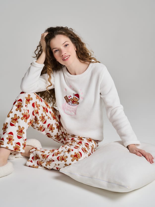 Плюшевая теплая пижама с пряничным человечком