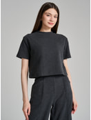 Укороченная футболка в рубчик