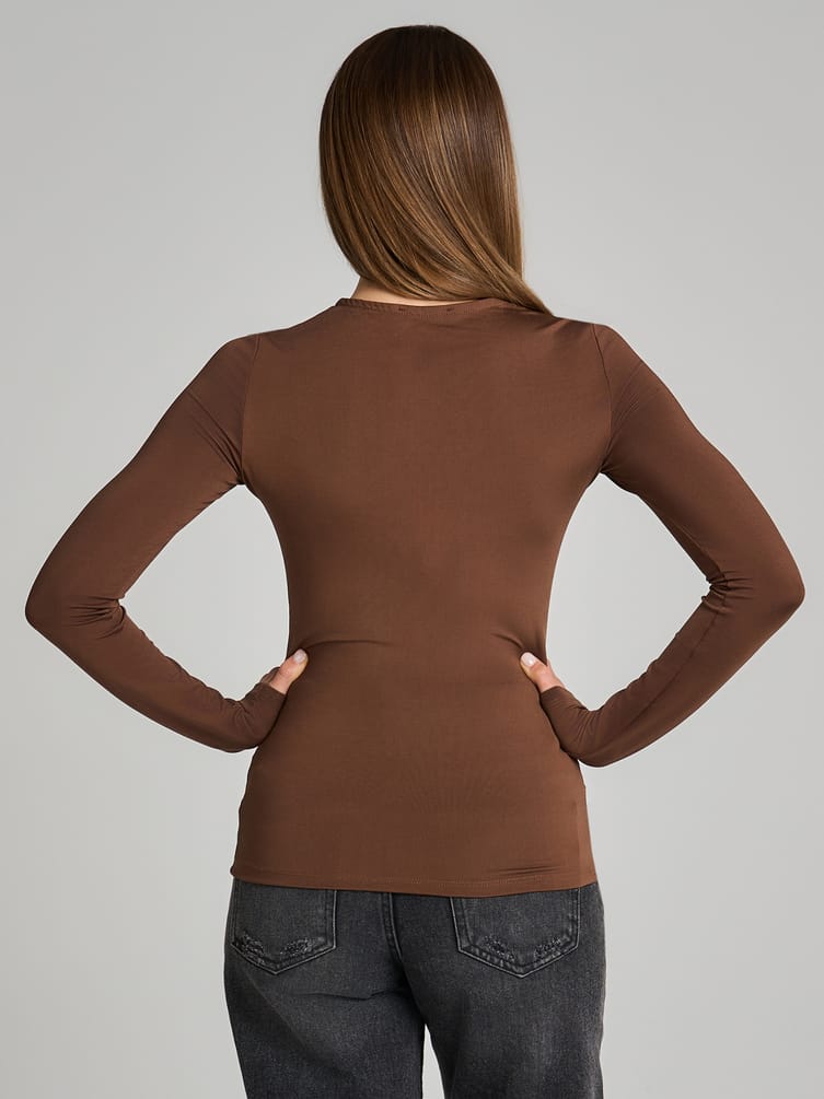 Лонгслив приталенный с вырезом