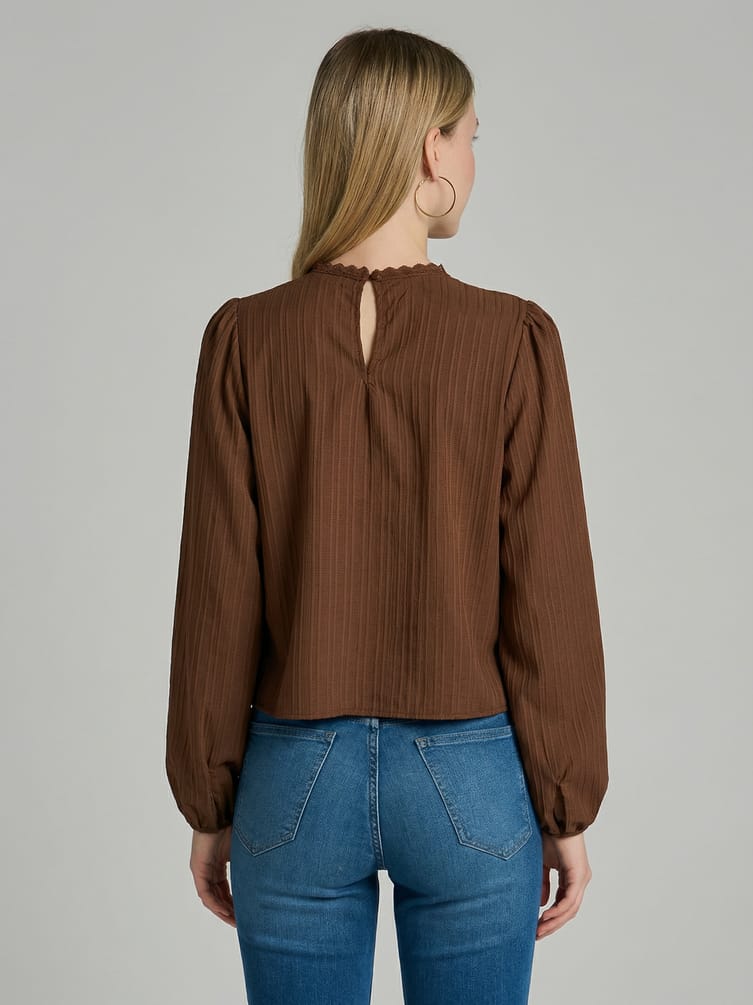 Кружевная блузка нарядная