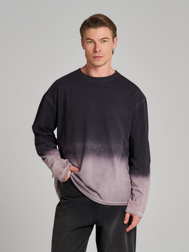 Лонгслив гранж с градиентом