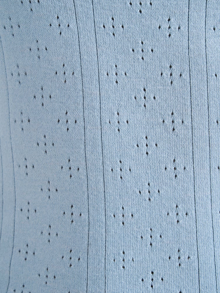 Топ на тонких лямках с перфорацией