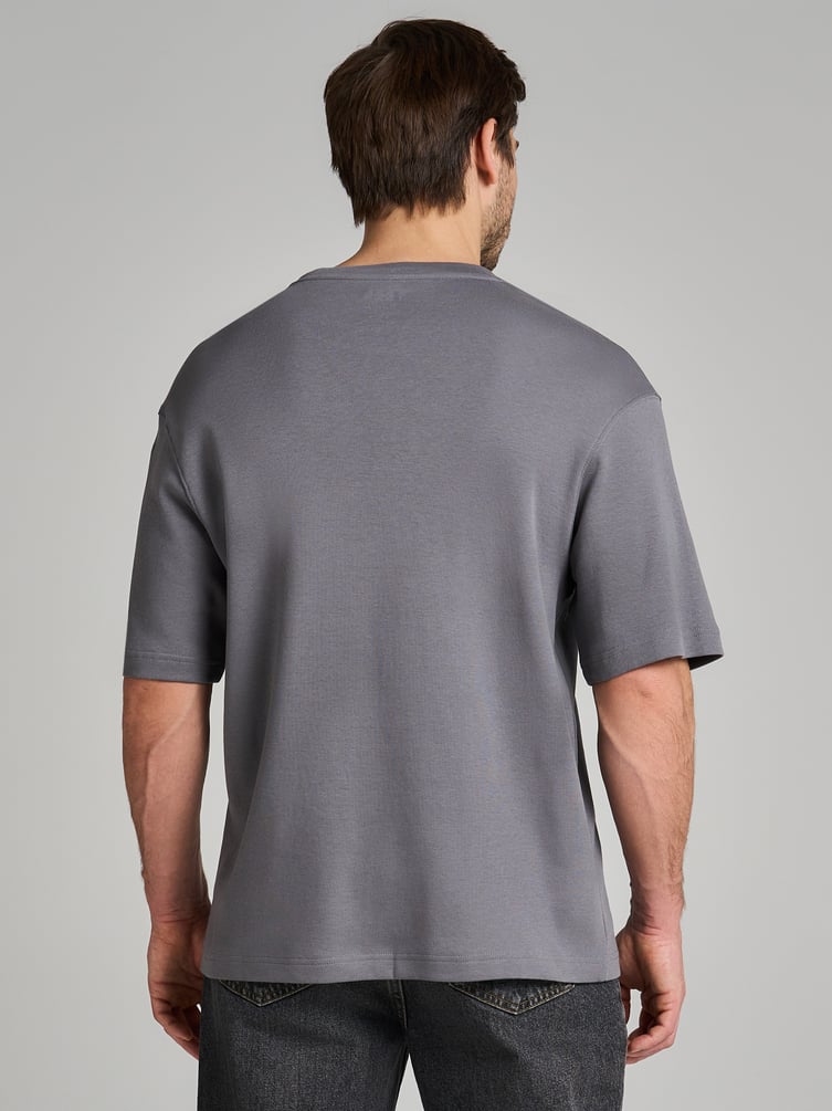 Футболка из хлопка свободного кроя