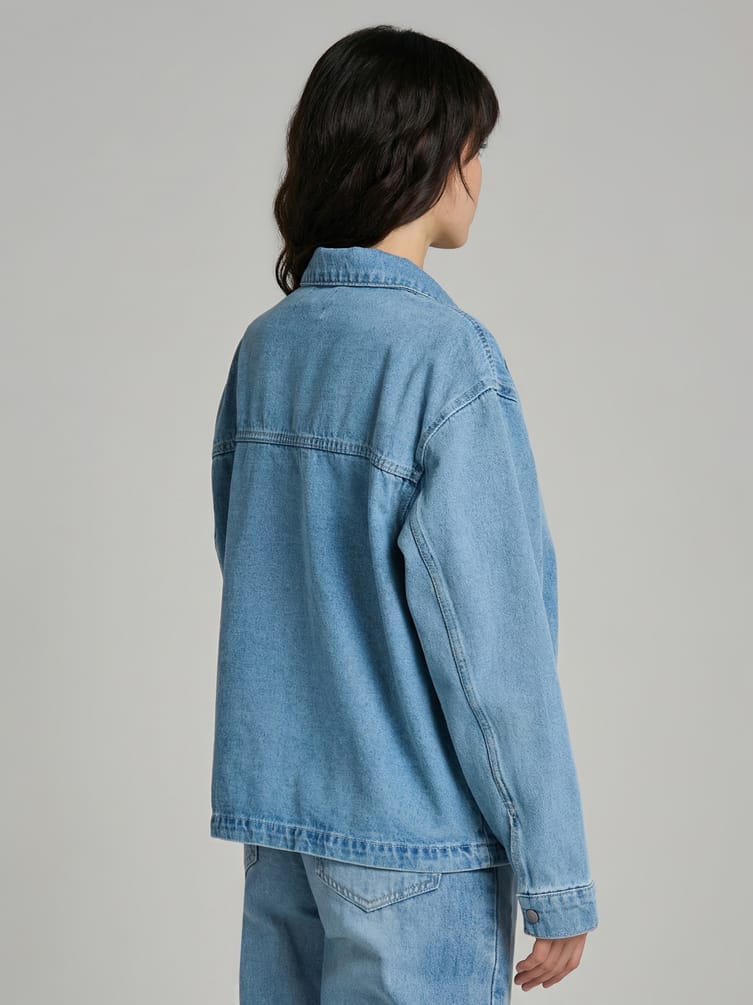 Джинсовая куртка оверсайз на молнии