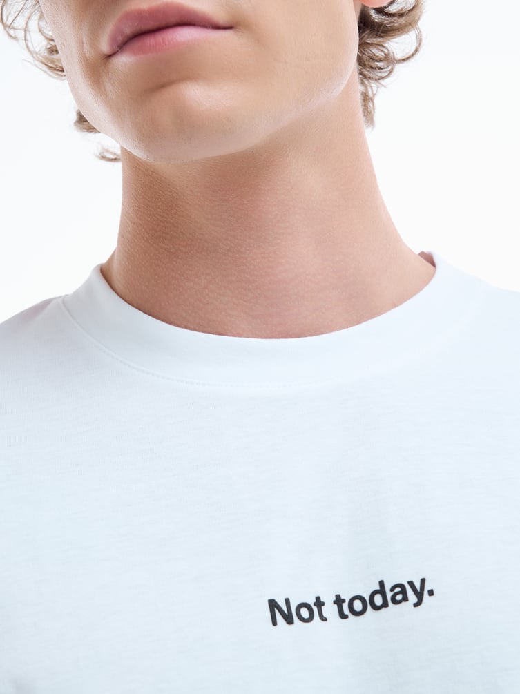 Футболка с надписью Not today
