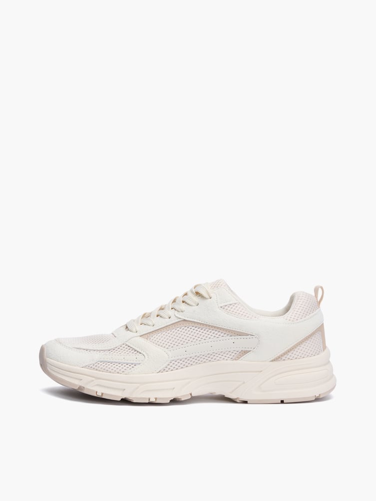 Спортивные кроссовки с сеткой