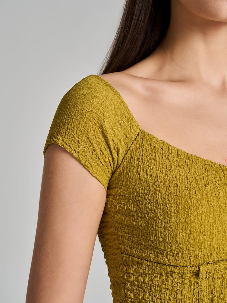 Кроп-топ из жатой ткани