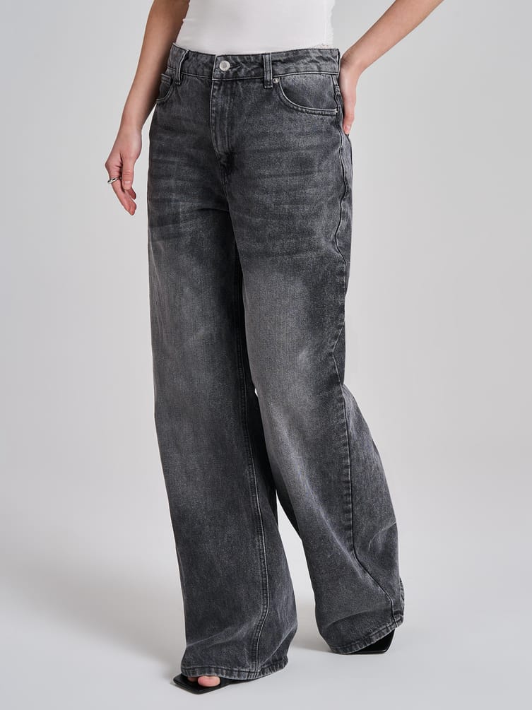 Джинсы широкие