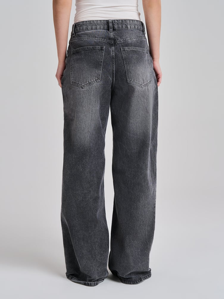 Джинсы широкие