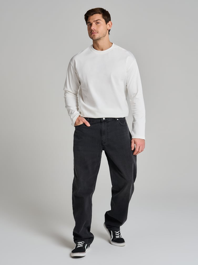 Широкие повседневные джинсы