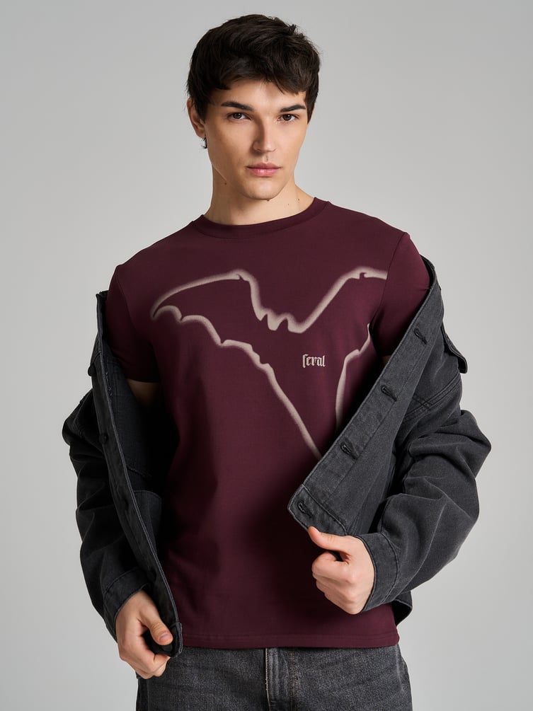 Футболка облегающая с принтом летучей мыши