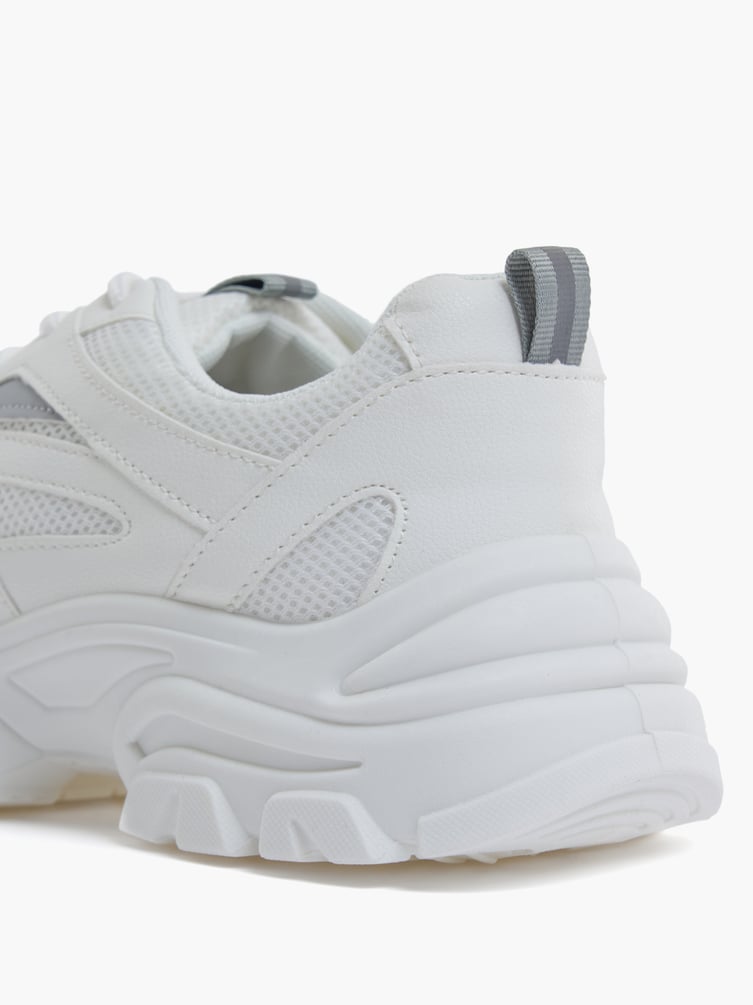 Кроссовки спортивные на тракторной подошве