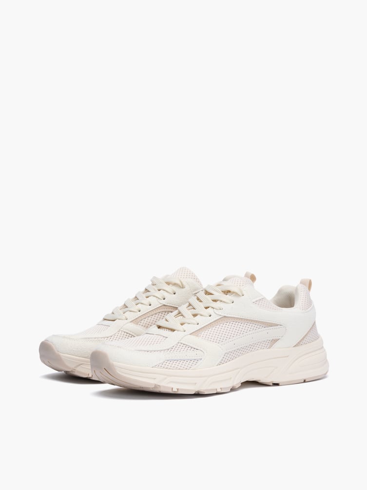 Спортивные кроссовки с сеткой