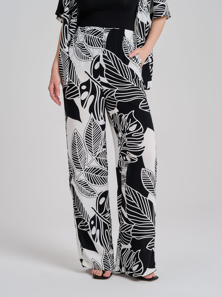 Костюм летний с рубашкой и брюками