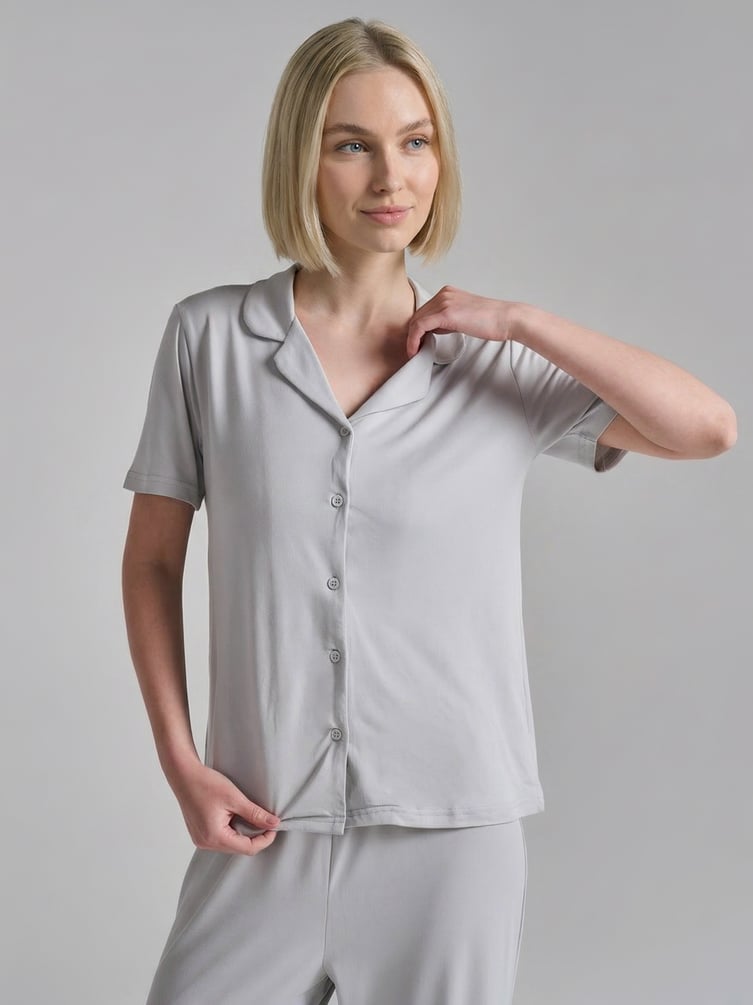 Пижама с рубашкой и брюками