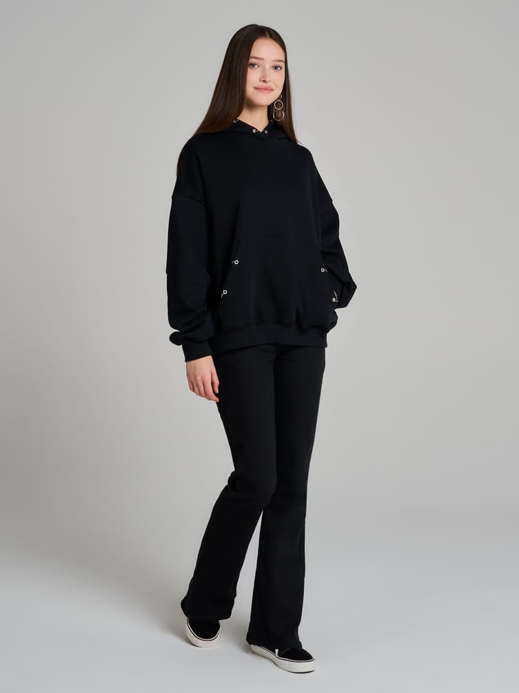 Тёплое худи с люверсами и кольцами