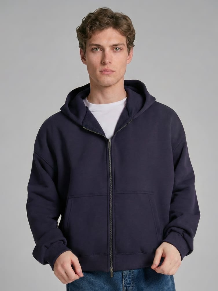 Толстовка оверсайз с надписью на спине