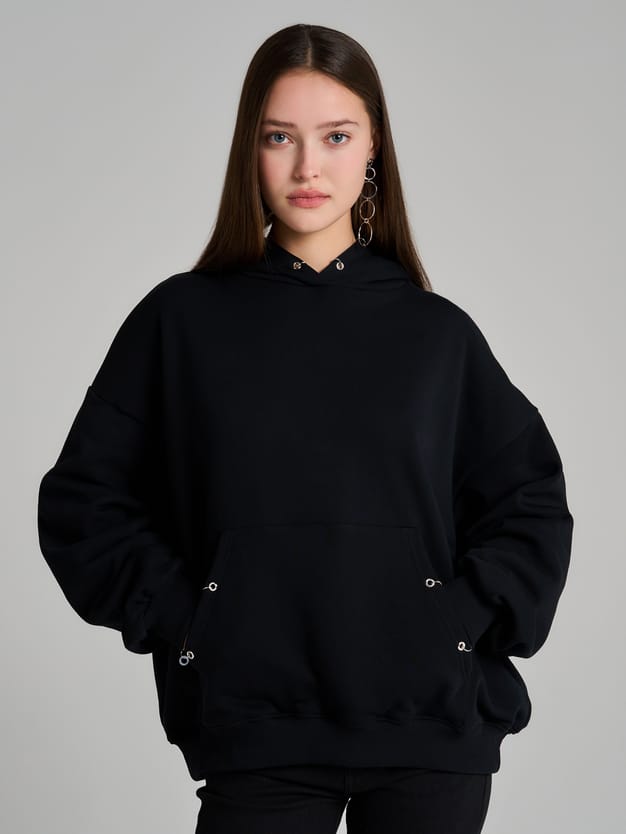 Тёплое худи с люверсами и кольцами