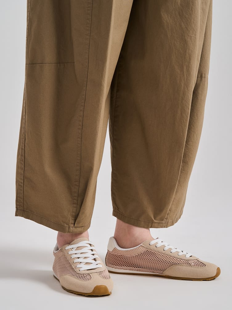 Брюки-бананы с защипами