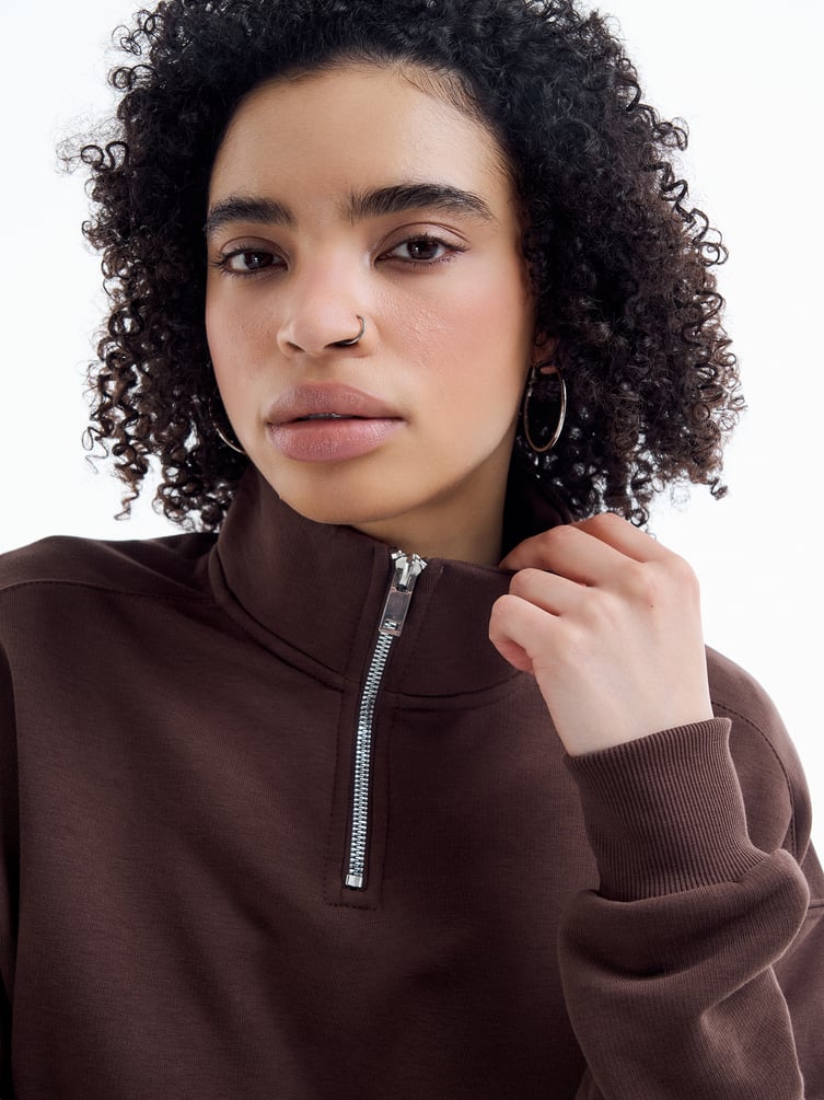 Half Zip толстовка с надписью на спине