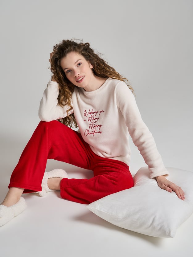 Пижама плюшевая новогодняя с брюками