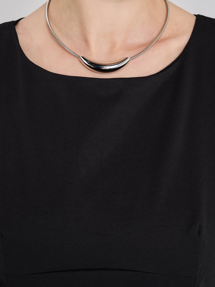 Платье мини с широкой юбкой