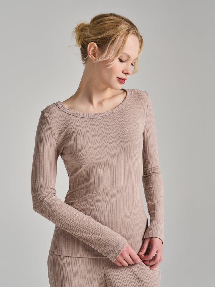 Пижама из вискозы с брюками