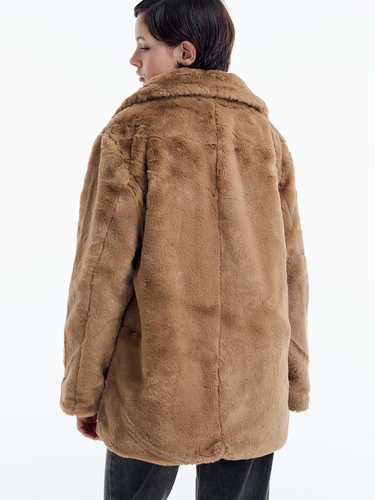 Шуба искусственная тедди короткая