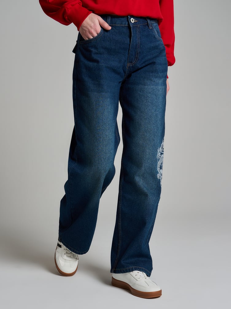 Джинсы багги с вышивкой дракона