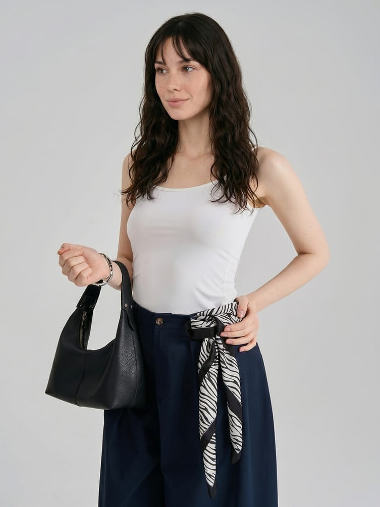 Топ на тонких бретелях