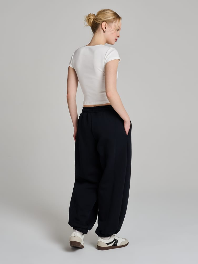 Тёплые брюки джоггеры со стрелками и начёсом