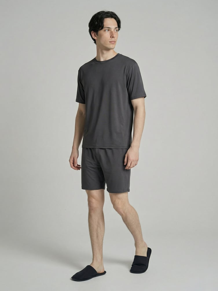 Пижама с футболкой и шортами