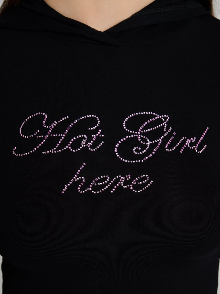 Лонгслив с капюшоном и надписью стразами