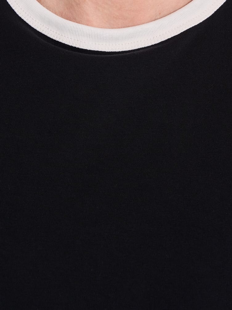 Футболка спортивная с лампасами