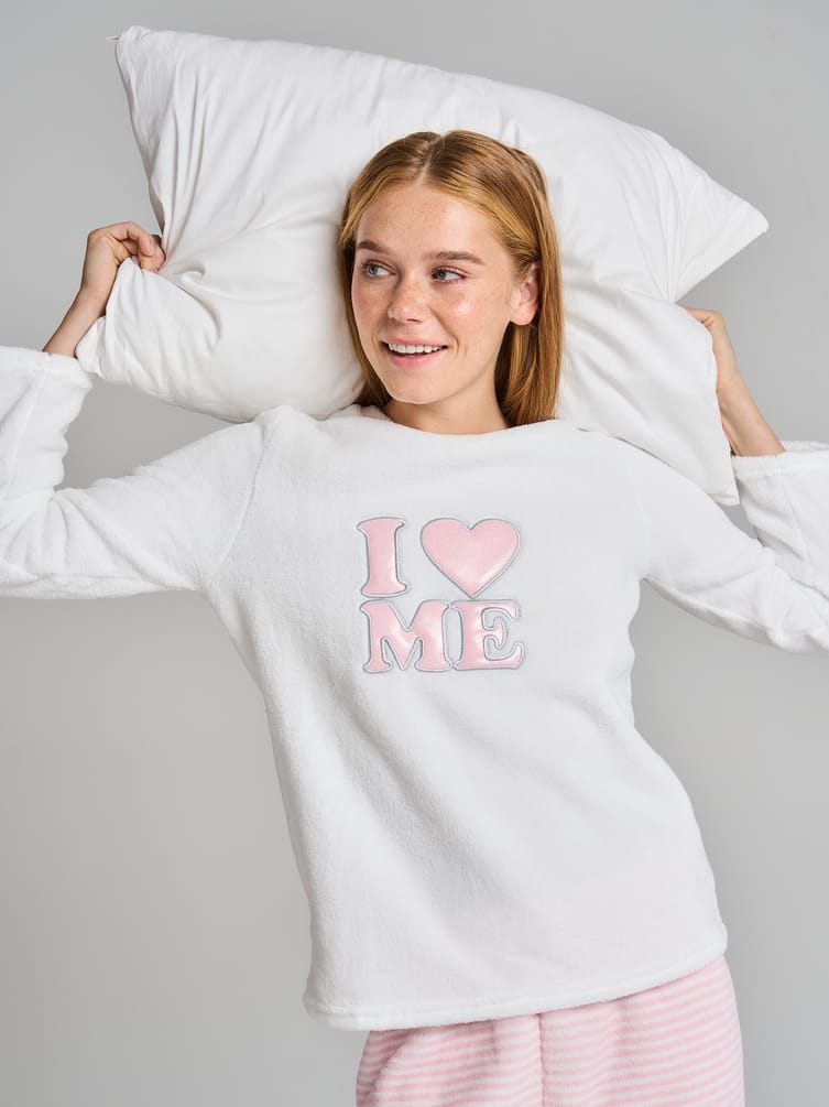 Пижама плюшевая с надписью и брюками