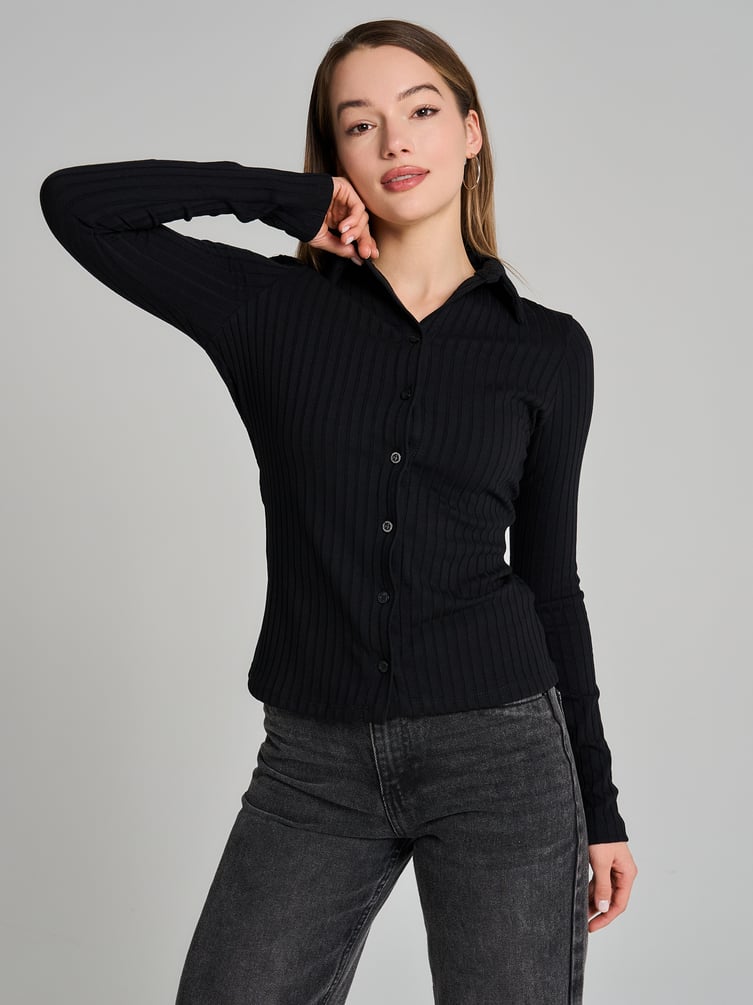 Кардиган в рубчик на пуговицах