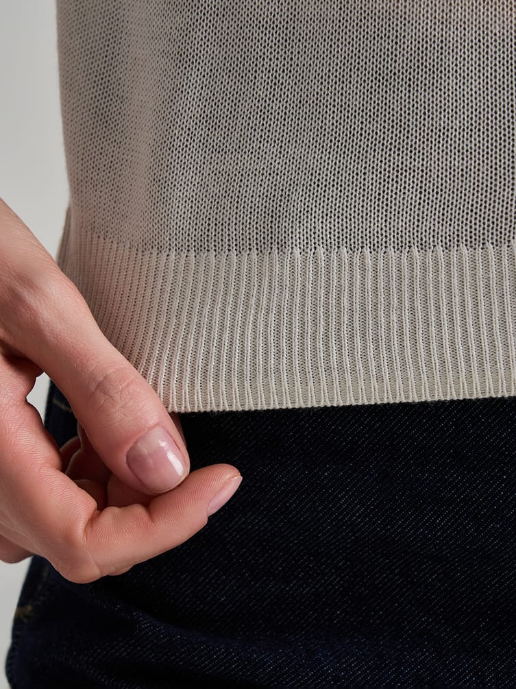 Джемпер трикотажный с коротким рукавом