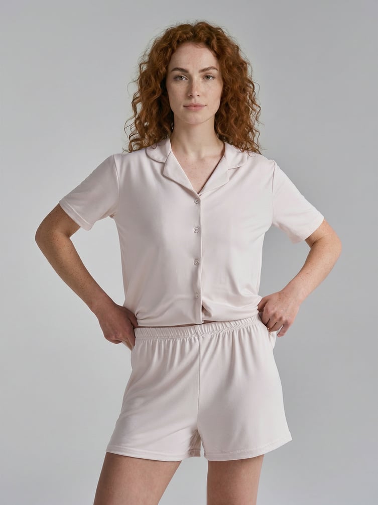 Пижама с рубашкой и шортами