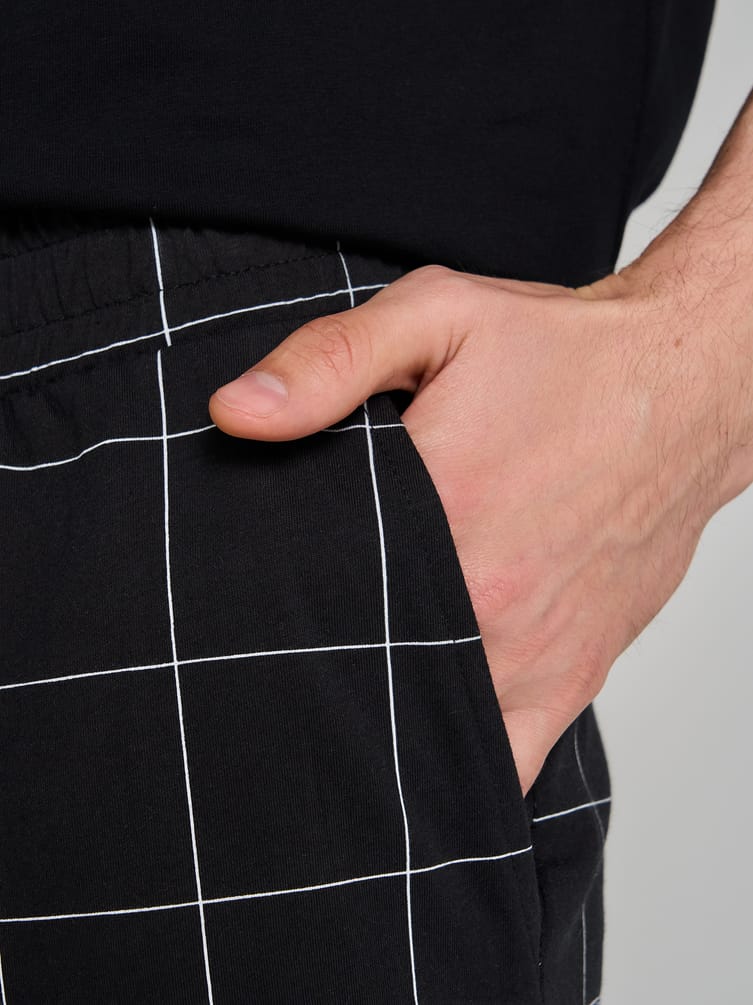 Пижама из хлопка с футболкой и брюками в клетку