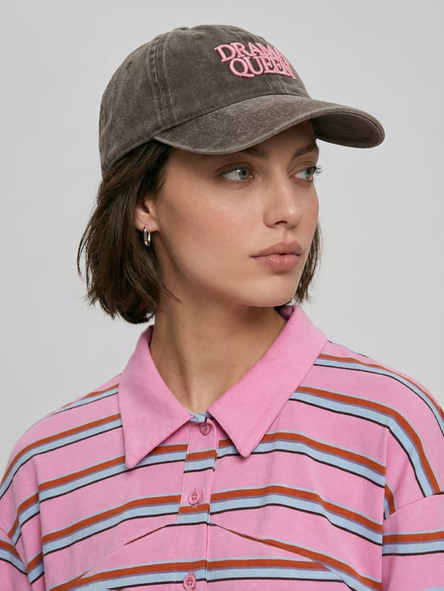 Бейсболка джинсовая с вышивкой надписи