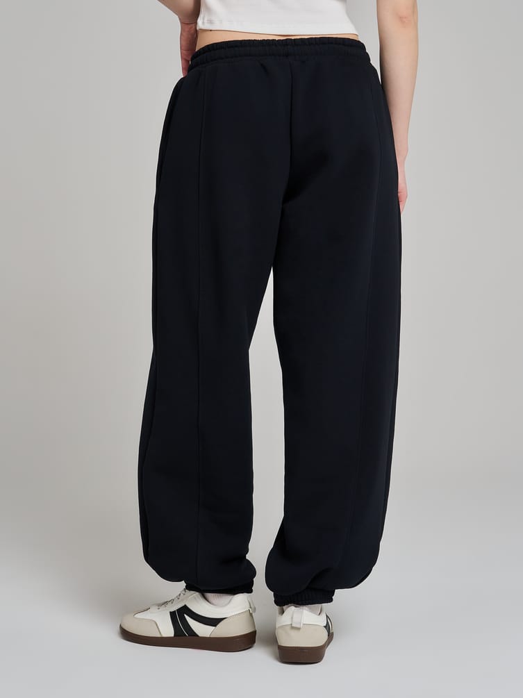 Тёплые брюки джоггеры со стрелками и начёсом