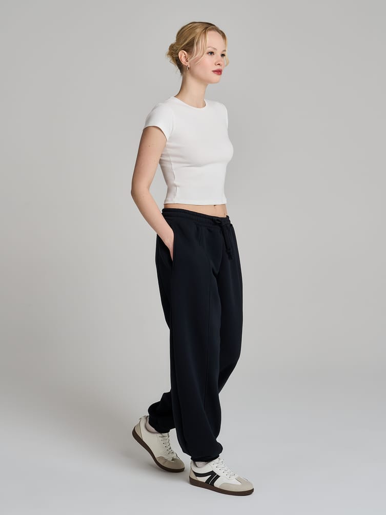 Тёплые брюки джоггеры со стрелками и начёсом