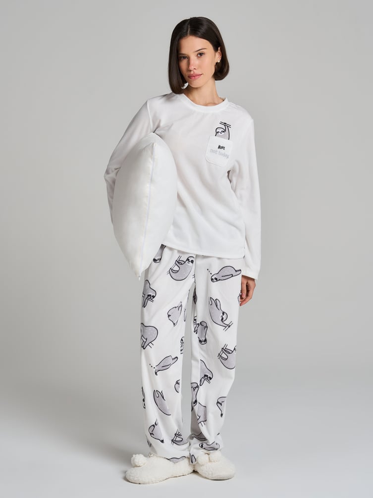 Теплая пижама с ленивцем и брюками
