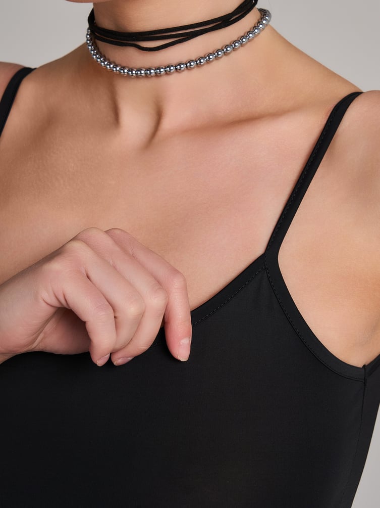 Топ на тонких бретелях